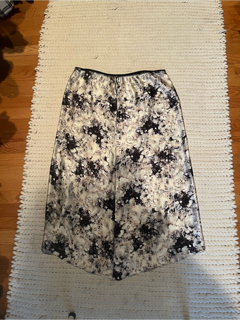 Vince Black & Cream Floral-Print A-Line Silk Skirt